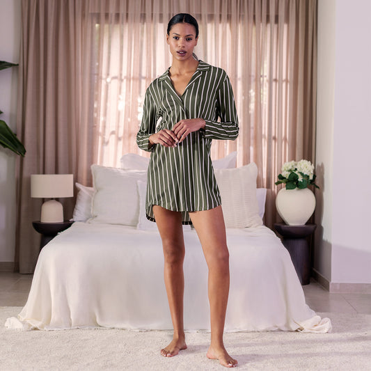 Kuhlendes Schlafshirt || Classic stripes