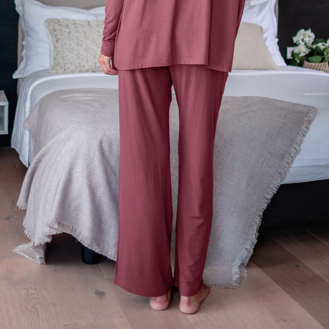Atmungsaktive Pyjama Hose für Damen || Maroon