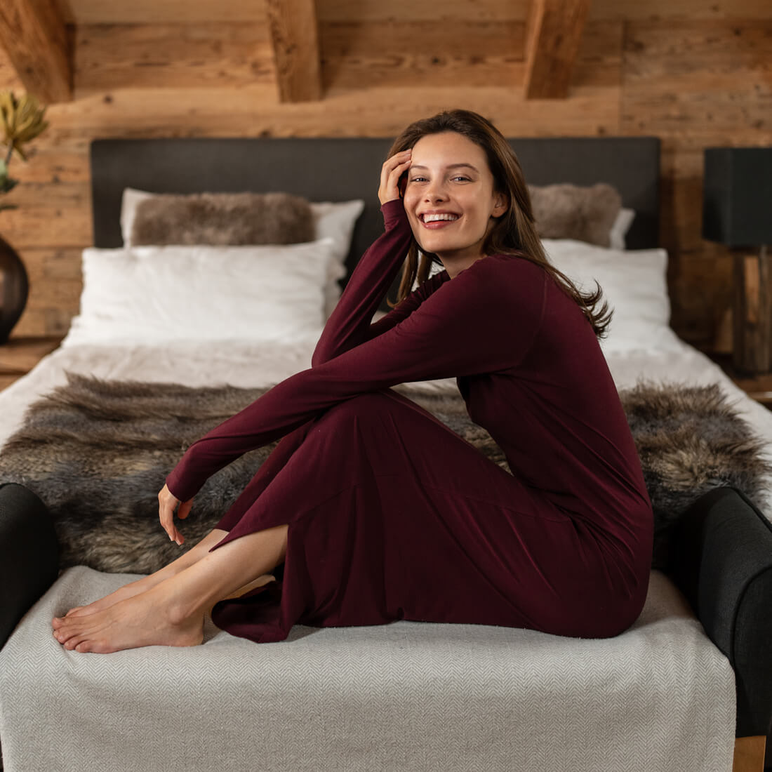 Nachthemd Merinowolle Damen || Deep burgundy